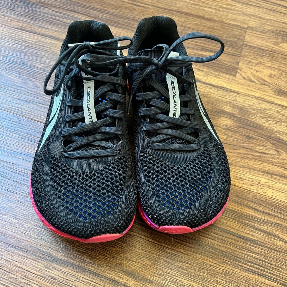 Like new Altra tennis shoes!